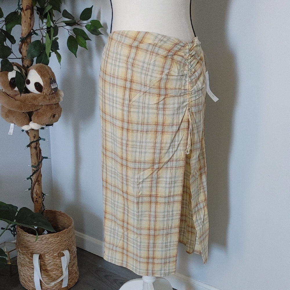 Kirious Los Angeles Plaid Midi Skort L